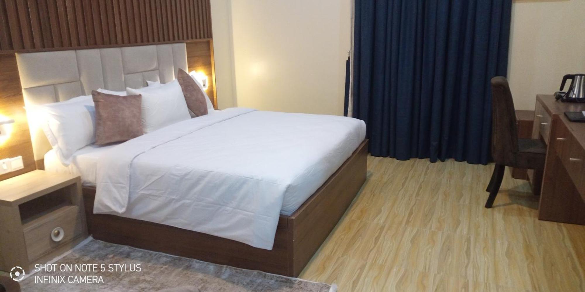 Ofas Chelsea Hotel Abuja Luaran gambar